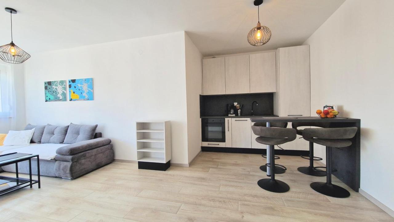 Apartment Lana クルク エクステリア 写真